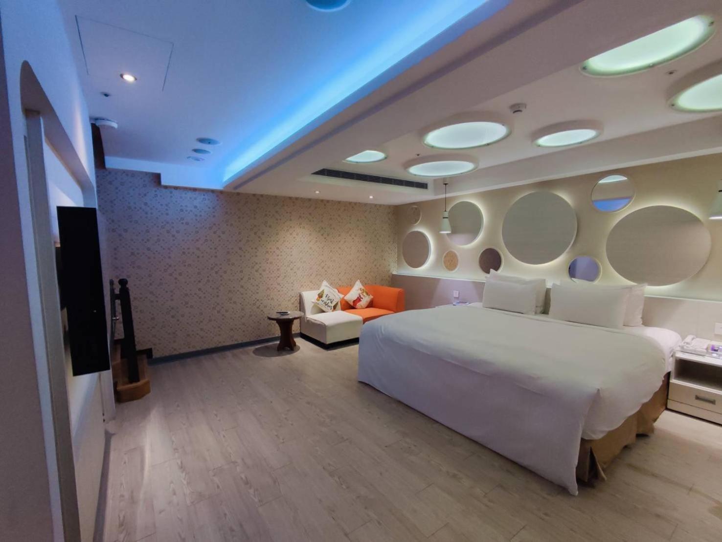 Surreal Motel Hsinchuang Exterior foto
