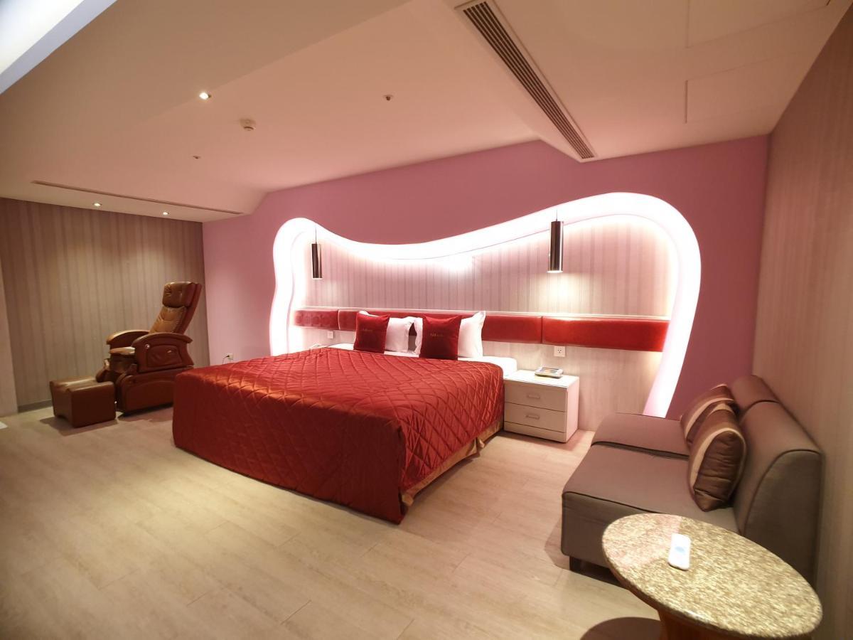 Surreal Motel Hsinchuang Exterior foto